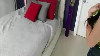 امراة تحصل على اجار البيت عن طريق نيك من شاب