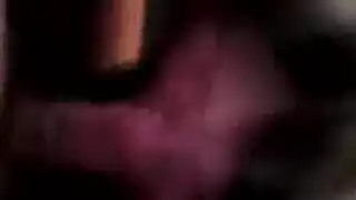 أثداء حليبية ضخمة تتلقى السائل المنوي عليها