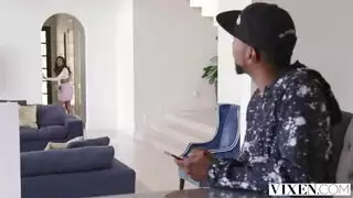 جنس إكس إكس إكس في المكتب: نيك في الحمام