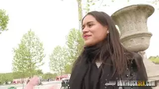 جنس تشيكي وقح في الشارع: أوجي عام مكشوف