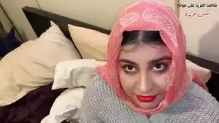 فيلم مزدوج لمراهقة محجبة: أول شرج ومص عميق