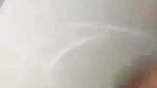 قضيبان يهتزان داخل فرج نيكو الضيق