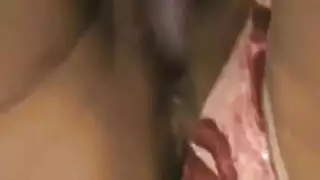 قضيب اصطناعي ضخم غارق في قذف المني
