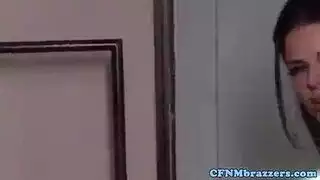 سكس ثلاثي خشن لمراهقين في الطبيعة