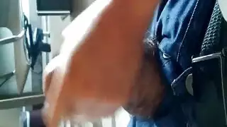 اذهبي من غرفتي
