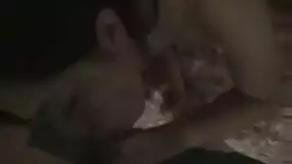 الإباحية الآسيوية الهواة: كس محلوق مفتوح على مصراعيه للجماع