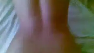 أول يوم للجار: شقراوان تفرغان خصيتيه على الأريكة