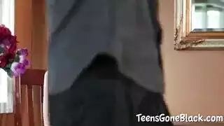 تخون زوجها الاعمى مع المراهق