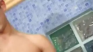 أفلام إباحية شرق أوسطية: نيك شرجي عميق وبلع للقضيب