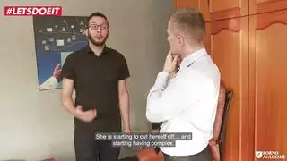 مراهقة ضيقة المهبل تدمرها قضيب أسود ضخم