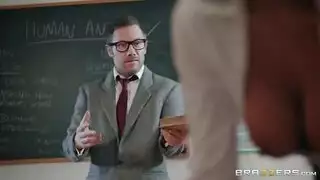 شراء كس ممتاز: ممتعرة مع السيدة المثالية