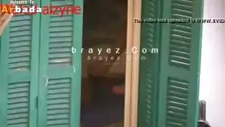 تصوير الجارة سراً: هي نائمة وعرضة للمشاهدة