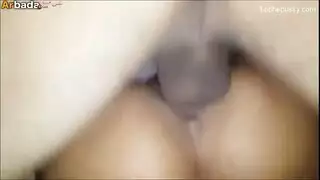 اختراق مهبل عنيف يستحضر أنينًا عاليًا