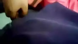 إغراء في التنقل: جعله يقذف في الحافلة