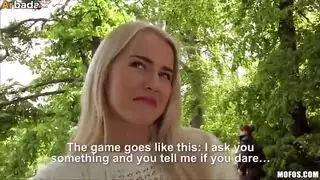 جنس للبيع: صفقة مال مقابل خدمة إكس إكس إكس