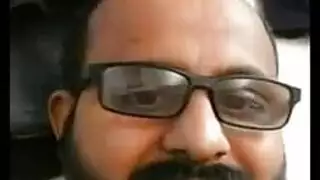 حاول أن لأ تخرج ديك