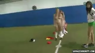 لقاءات آثمة: ناضجات يهوديات مثيرات في مشاهد إكس إكس إكس