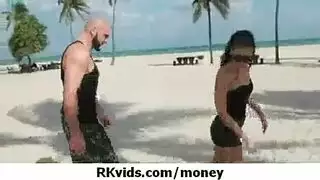 إجبار عميق في الغابة شريط جنس خارجي وحشي