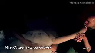كارينا كابور تأخذ قضيبًا عميقًا في فرجها المبلل