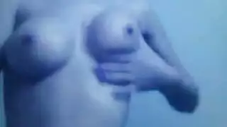 قضيب حسان يحفر في سيدة تئن