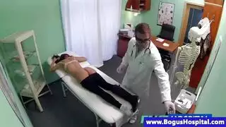 راهبة في جنس ثلاثي وقذف داخلي