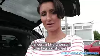 نجم إباحي هاوي موهوب في العمل