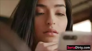 سيدة في حالة شبق تحتاج لدق عنيف فوري