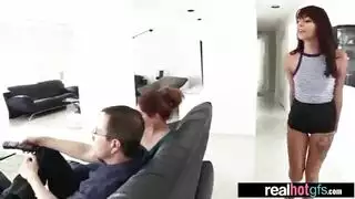 الفتاة تحب أن تجعلك متحمس ولكن لا يمارس الجنس معك