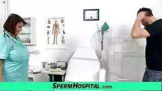 قفص الثدي الطبيعية فتاة سوداء