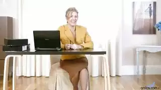 استمناء ناضج: فرج أكبر سناً يحظى باهتمام لا ينتهي