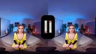 فرجها الواسع يرحب بقضيب إباحي سميك