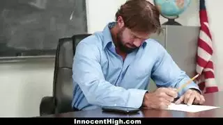 متعة ما بعد الدرس: المعلم ينيك فرج التلميذة الضيق