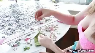 تمصه حتى يئن من النشوة