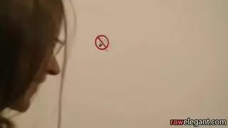 كل نائب رئيسها فيديو جنس فموي صريح