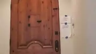 شقراء ساخنة تخلع كلوتها الأبيض للعب بظر مكثف