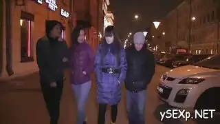 الركوب على قضيب مخضرم حتى النشوة