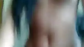 راقصة شرقية ساخنة تخلع ملابسها في فيلم إباحي صريح