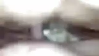 إباحية مثلية بأحذية حمراء: ربة منزل وجارتها تتبادلان النشوة