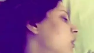 الخداعية الهواة مارس الجنس في بوف أثناء ركوب الصعب الديك
