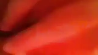 جلسة فرك كس مراهقة ساخنة مع فتاة كبيرة الصدر في وضع مقص صريح