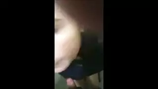 أثداء مرضع كبيرة وفرج وردي في مشهد جماع مكثف