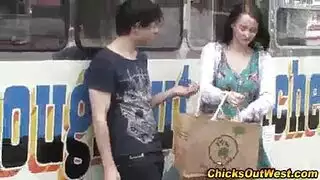 اسخن جنس خلوي و شاب ينيك صديقته خلف البيت المهجور