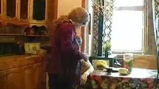 العمة المشاغبة تطلب جماع عميق والقذف الداخلي