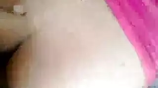 قذف سري: قضيب طويل نحيف يضرب فرجها المنتظر