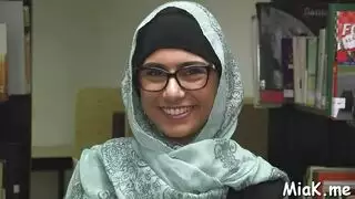 زب كبير في كس مراهقة — الفتيات يحبّن الاستيقاظ ممتلئات