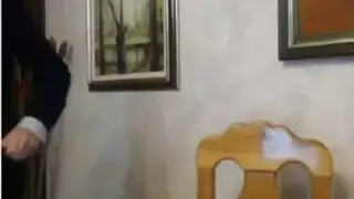 عاهرة مطيعة تمتلئ بالألعاب الجنسية