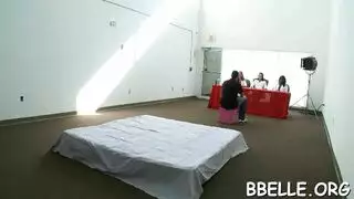 مص من أجل الدولارات: صفقة تصوير إكس إكس إكس برية