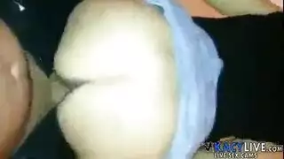 قضيب الأخ الكبير يدمر شرج أخته الضيق