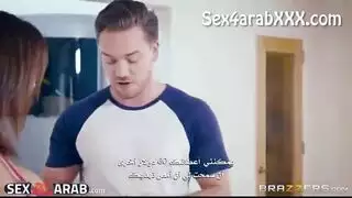 مترجمة milf تُمارس الجنس في وظيفتها المكتبية الجديدة