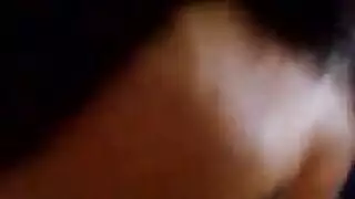 نيك الفجر: لعق الرجل الملتحي المكثف لفرجها يجعلها رطبة